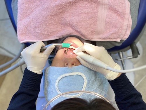 PMTCは、歯科衛生士の経験と技術が重要です。